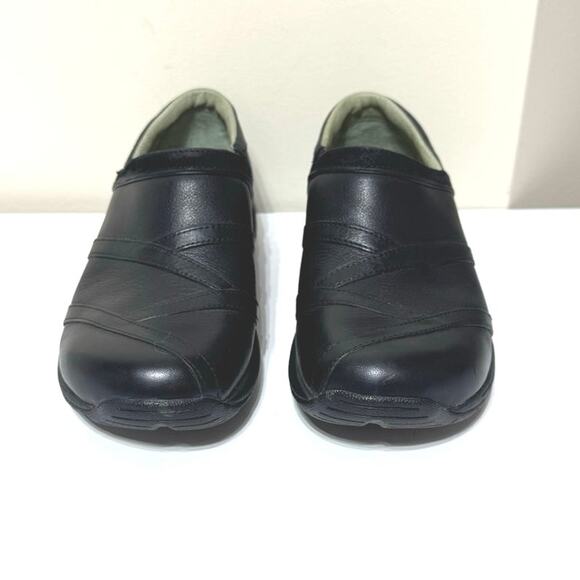 Merrell Women’s Primo Patch Black Leather Slip On Clogs Shoes Size 7.5 - Picture 2 of 12